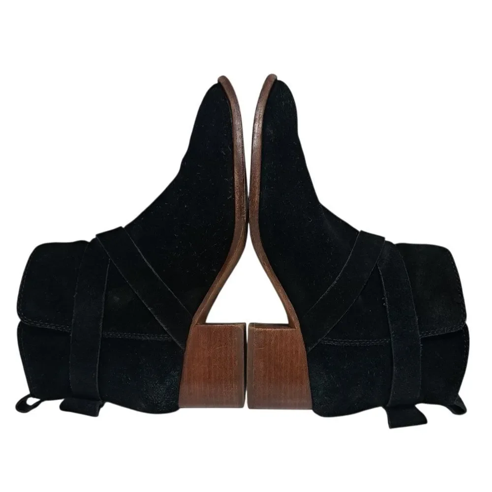 Kate Spade Taley Logo Bow Gothic Western Pull On Leather Suede Ankle Bootie 8.5